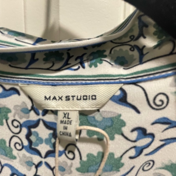 Jacket - Picture 3 of 4